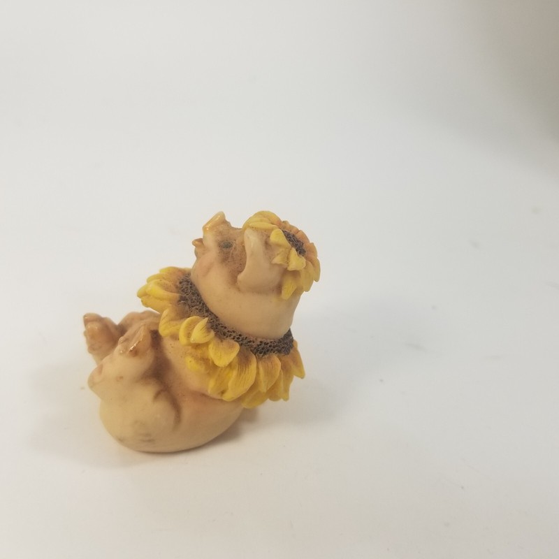 Pig Animal Model Figure Decoration Mini Sunflower Sitting Cute gallery