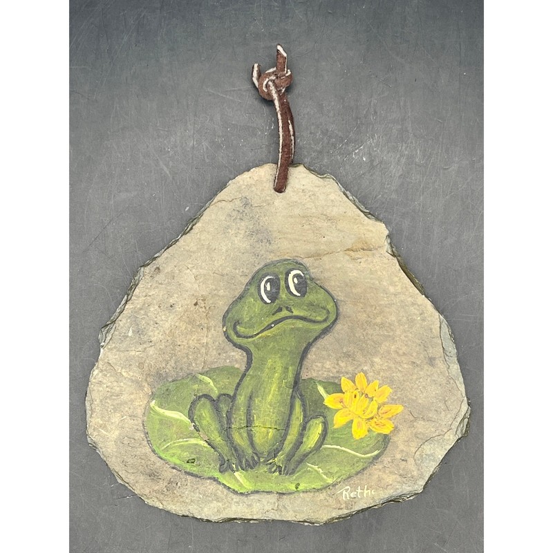Vtg Slate Plaque Frog On Lily Pad-Signed Porch Decor-Collector Cottagecore 5″