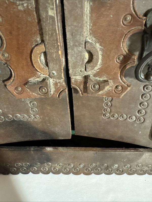 Vintage Medieval Style Leather Key Cabinet - Arched Wall Decor - Gothic 5 Hook gallery