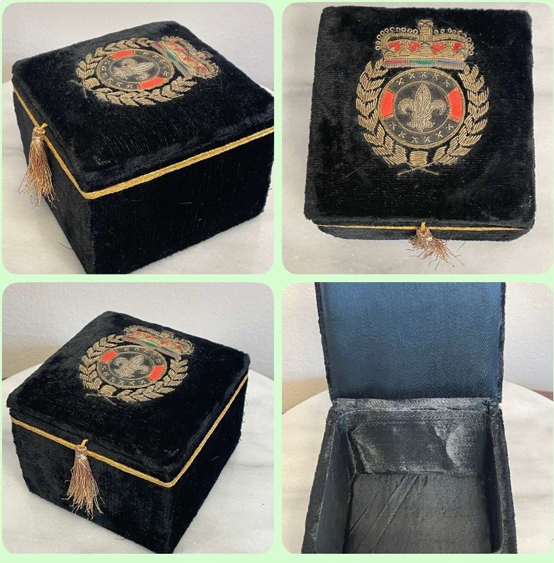 Vintage Bombay Co Black Velvet Trinket Box Fleur De Lis Imperial Crown Crest MCM