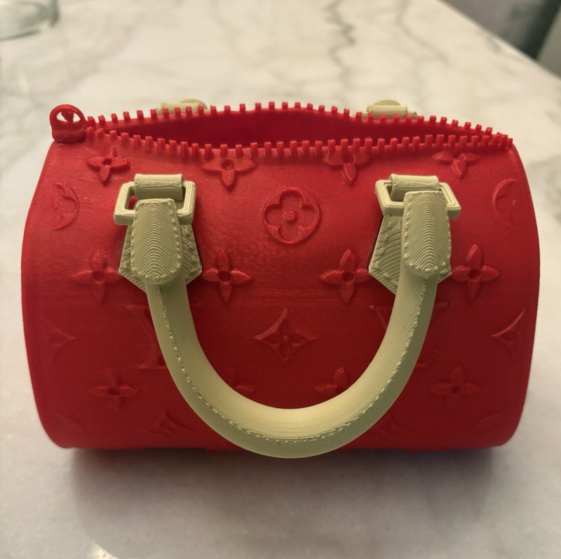 Red designer decor vase / planter￼