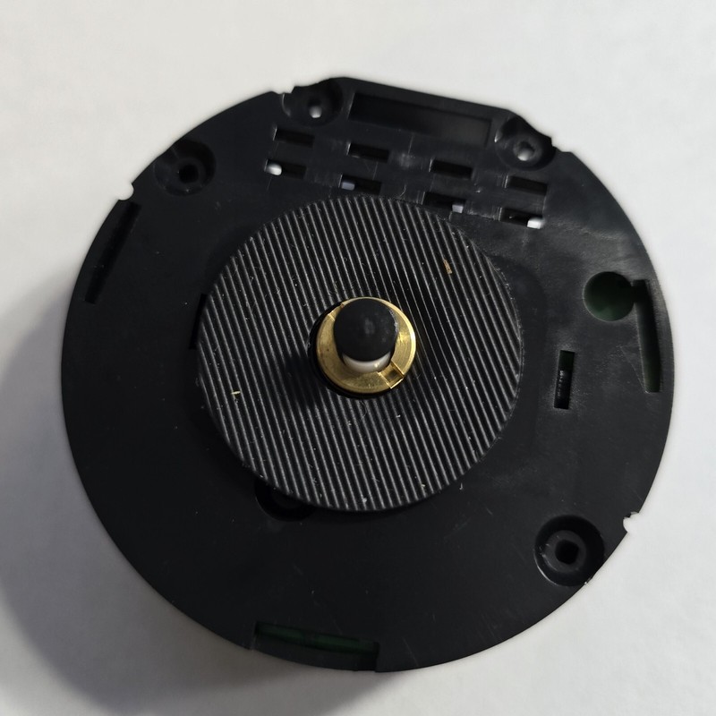 Mini Round Clock Movement with 3/16″ Long Shaft -Made In Germany