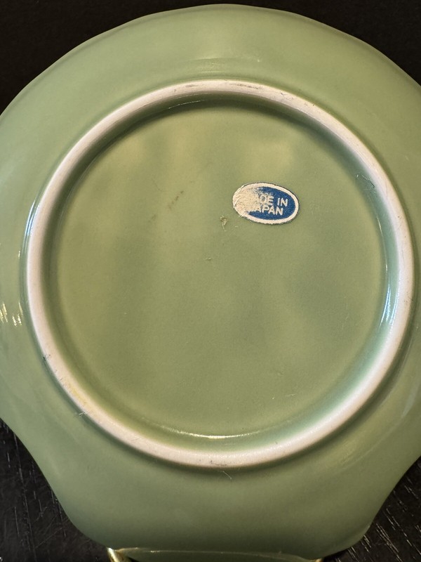 VTG Porcelain Trinket Dish Ashtray Seashell Green Scalloped Gold Edges 4.25” gallery