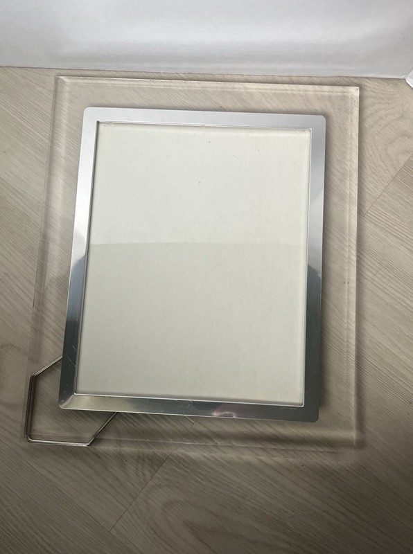 Clear Plastic Metal Outline 8×10 Picture Frame