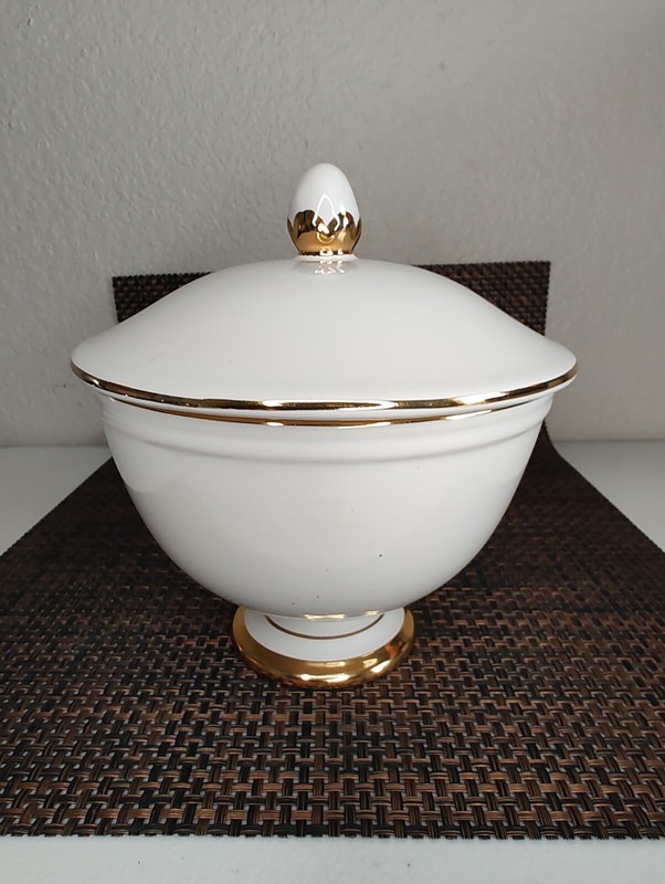 Vintage Hand Painted White w/Gold Decorative Ceramic Bowl w/Lid Made in Italy