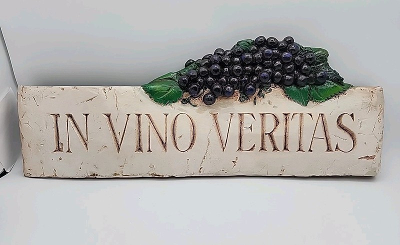Al Pisano 19″ -“In Vino Veritas” Grape Themed Signed, Ribbon Wall Sign, USA