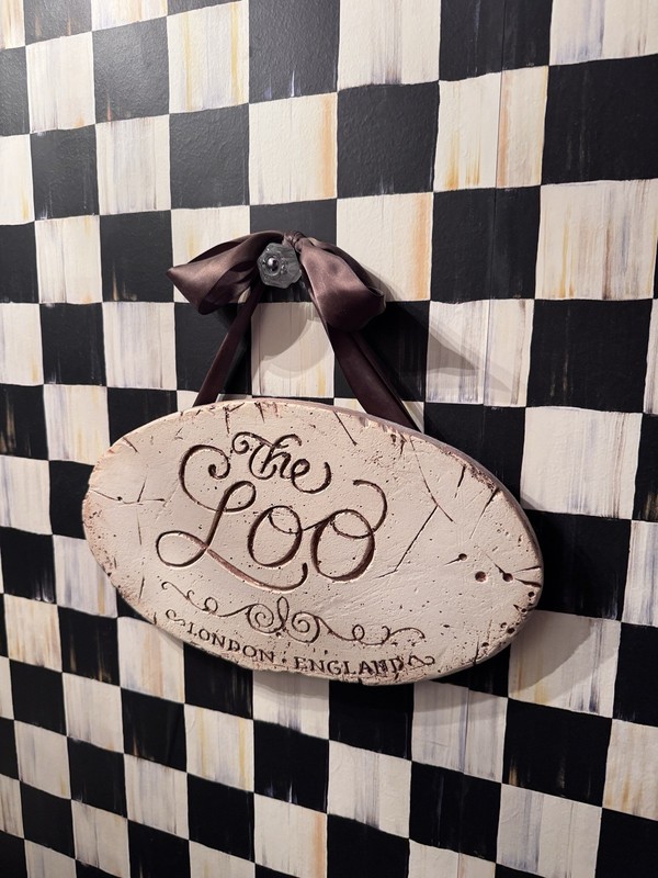 The Loo London, England Wall Oval Sign By Artist Al Pisano 13.5”x 8” Made in USA