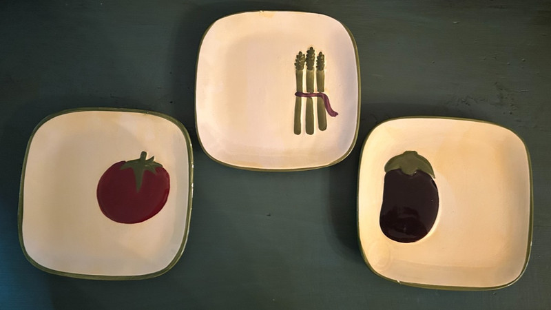 Set 3 VEGGIE CANAPE PLATES Appetizer Pottery Dishes Tomato Asparagus Eggplant 5″
