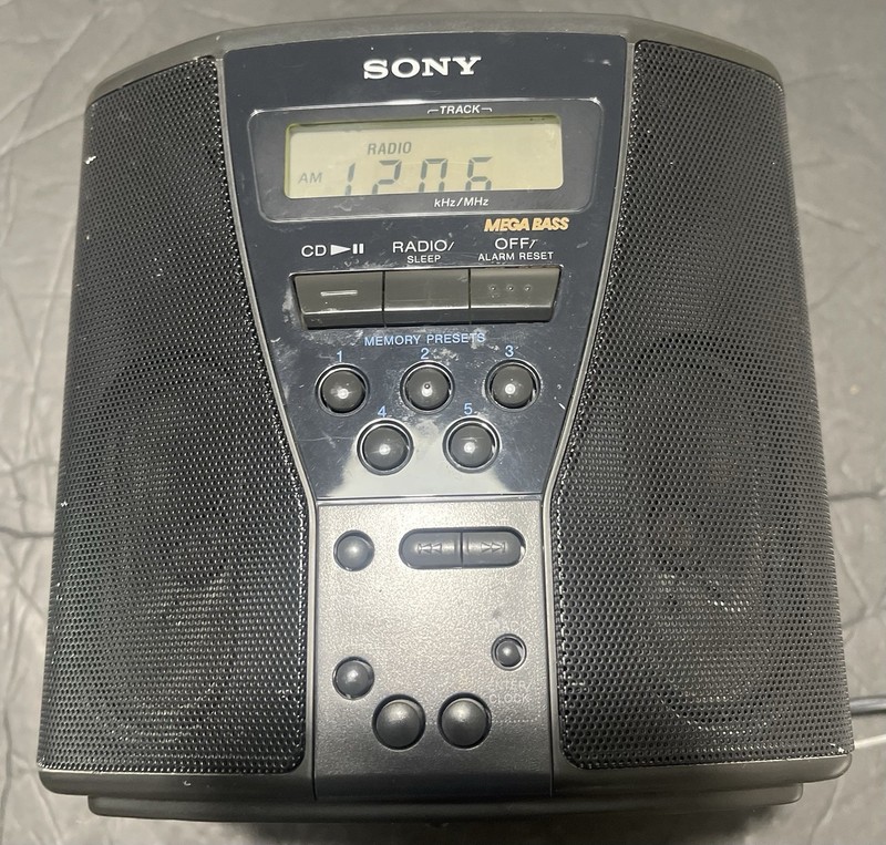 Sony ICF-CD833 Clock Radio tested CD works great gallery