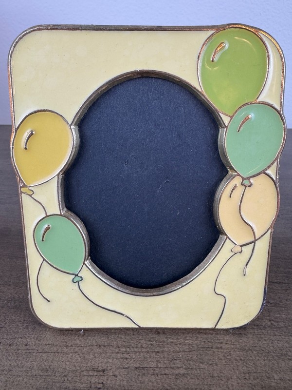 Adorable Small Enameled Metal Balloon Picture Frame – For 4 1/4″ x 3 1/4″ Pic