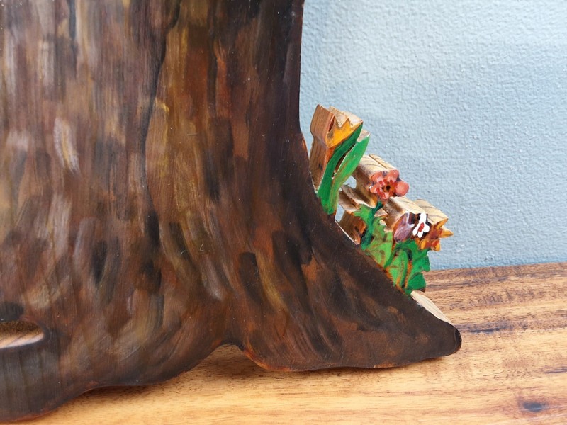 Vtg ONE OF A KIND Exquisite Painted SQUIRREL STUMP Wood Cut Plaque Wall Hanging gallery
