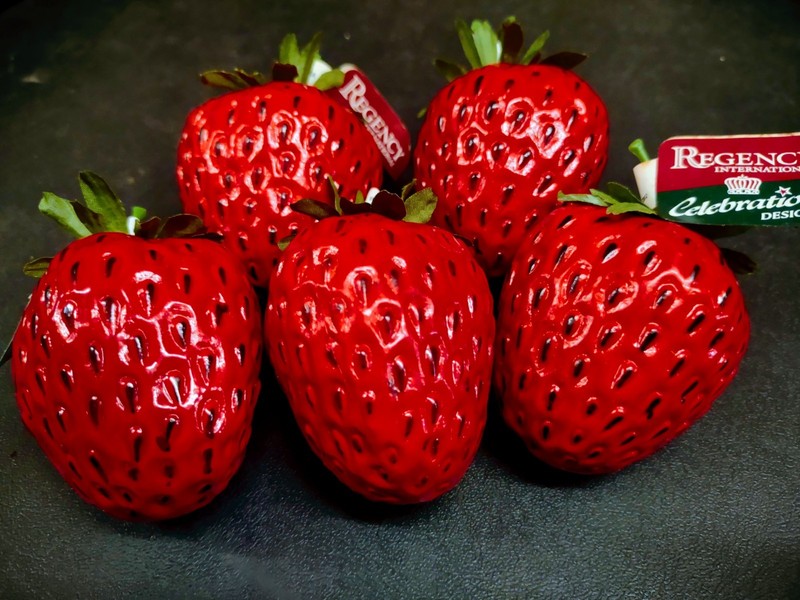 🍓 5 Pieces: Hard Plastic Jumbo Strawberry Fruit 3" Tall 2" Wide Strawberries 🍓 gallery