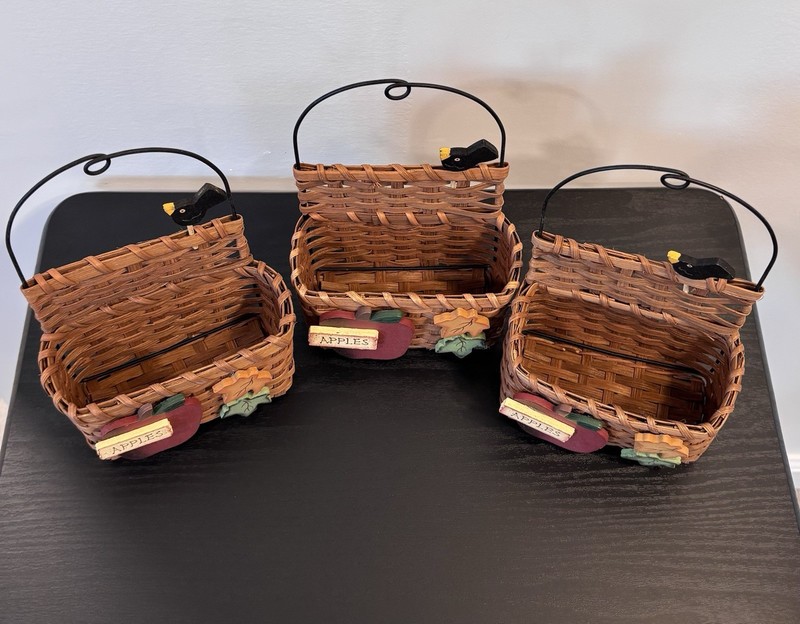 3 Vintage Wall Basket Set Apple Bird Kitchen Decor Wicker Woven Farmhouse gallery