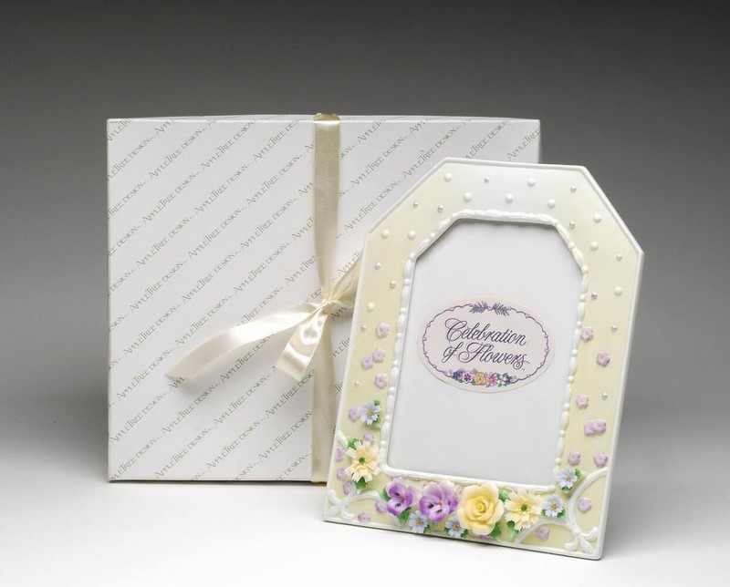 Ceramic Pansy Flower Photo Frame, Home Décor, Gift for Her, Gift for Mom, Nature