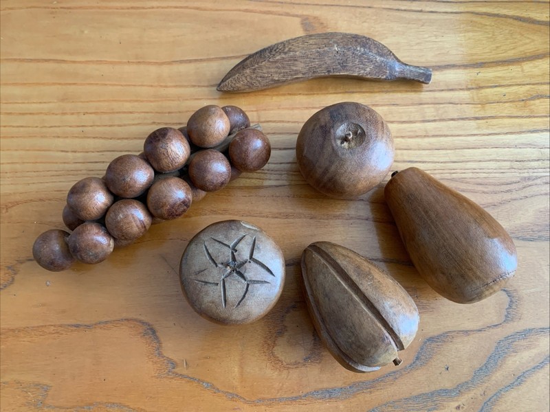 Vintage MCM Hand Carved Wooden Teak Fruit And Vegetable Lot 6 Pieces gallery
