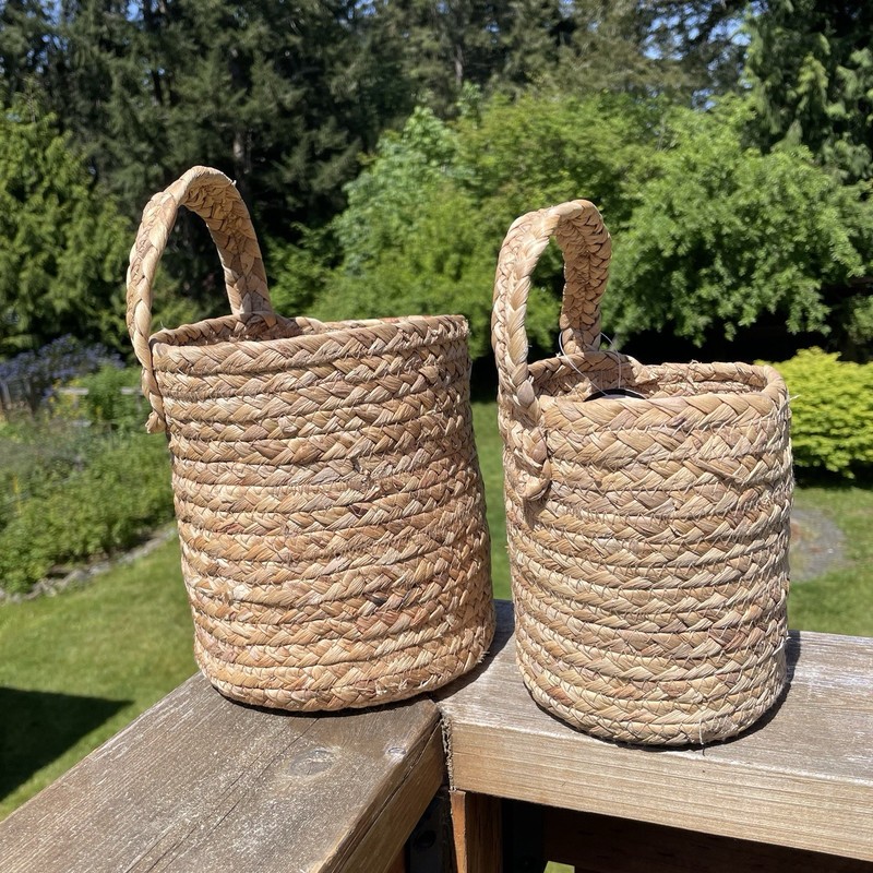 La Jolie Muse Grass Hanging Baskets Sea Grass Sand Color Set Of Two New With Tag gallery