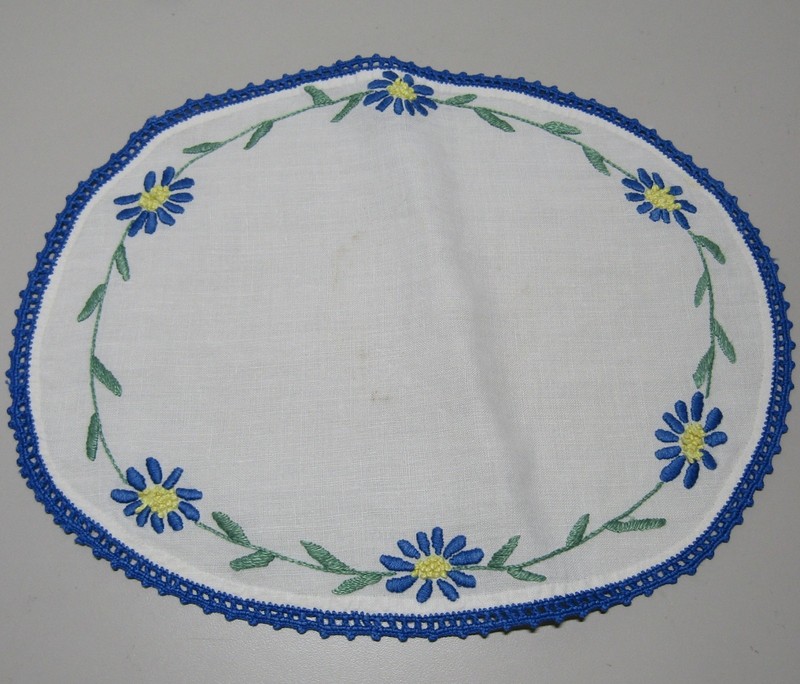 Vintage Hand Embroidered Linen Doily Crocheted Edge 12×10″ Blue flowers & Edge