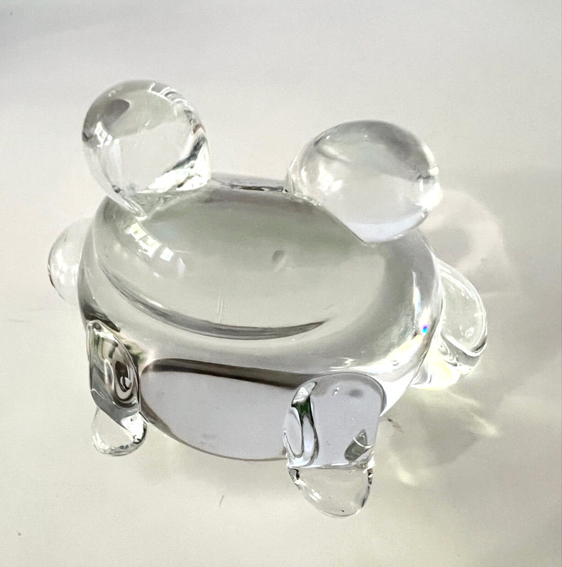 ACC  Handmade Collectible Crystal Frog  Paperweight Made in Taiwan Pre Owned  1 gallery