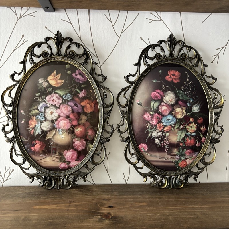 Set Of 2 Italian Vintage Oval Floral Metal Framed Wall Art Convex Glass Romantic