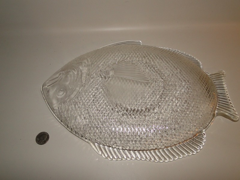 Poison Fish Shape Plate Platter Dish, 15 1/2" X 11 1/4", Oven safe, Made in USA gallery