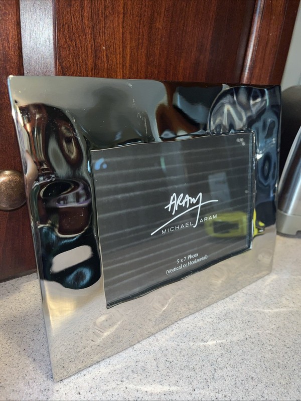 Michael Aram Reflective Wave Photo Frame Overall Size 8x10” For 7x5” Photo Shiny gallery