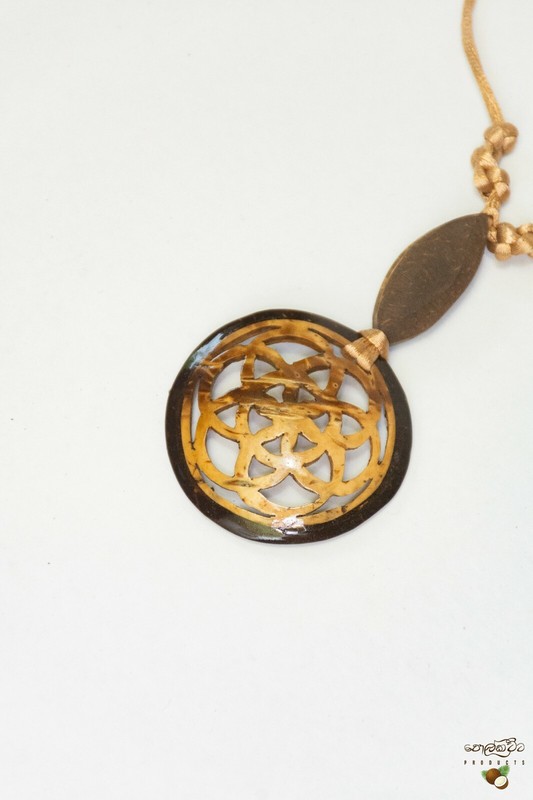 Ceylon New Coconut shell Pendant With Chain Quality Handmade Creative Ornament gallery