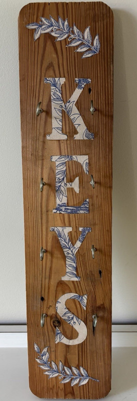 Wood Wall Mounted KEYS Key Rack w/ Metal Hooks, Rectangle 21in
