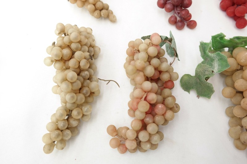 Bunches of Plastic Grapes Fake Fruit Green And Red Lot of 9 TF gallery