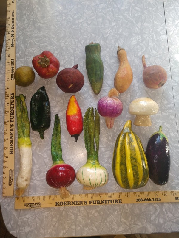 Lot of 15 Vintage Paper Mache Fruit & Veggie Mexican Folk Art Kitchen Home Decor gallery