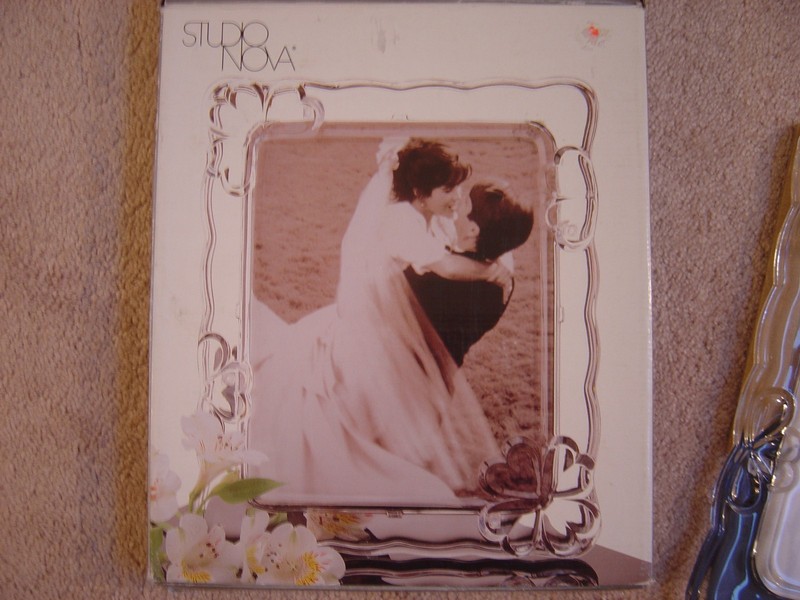 Studio Nova SWEETHEARTS Heavy Glass Picture Frame 8" x 10" Photo w/ original box gallery