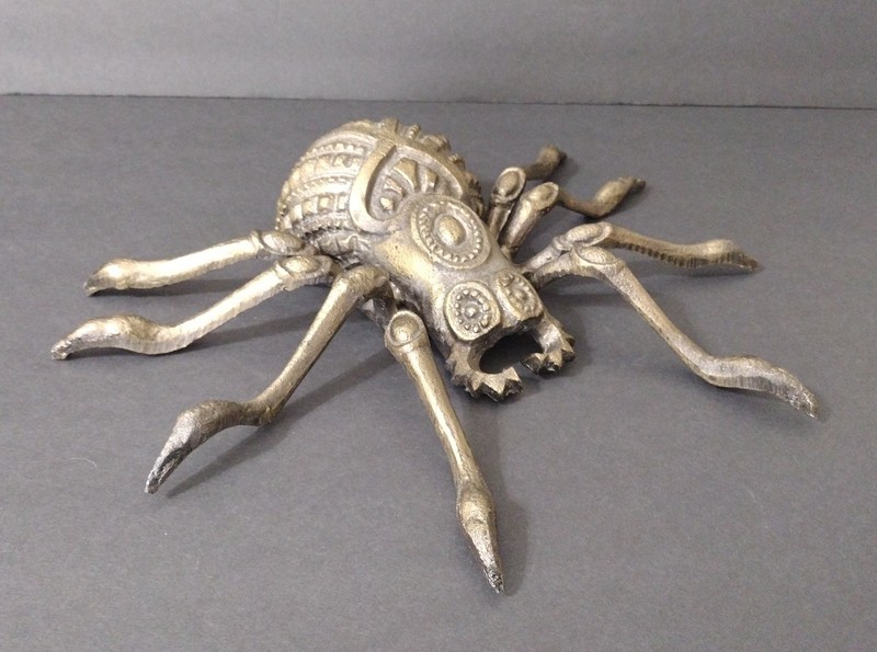 Bronze Tone Metal Spider Statue 13” x 11″ Halloween Desktop Garden Decor