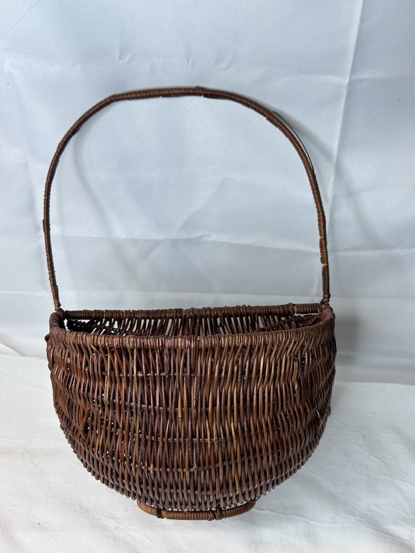 Vtg Hanging Wicker Rattan Basket Wall Pocket Door Hanger Boho Decor Primitive