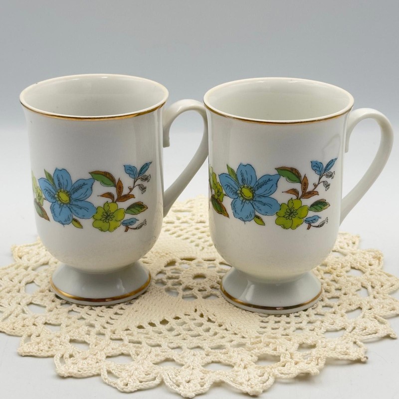Blue Garden Royal Domino Collection Porcelain Pedestal Coffee Mug Japan set 2