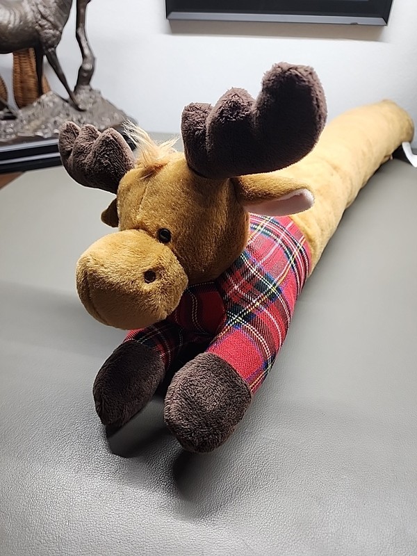Moose Draft Stopper 32” Moose Christmas Morgan Home CUTE 3.5 Pounds
