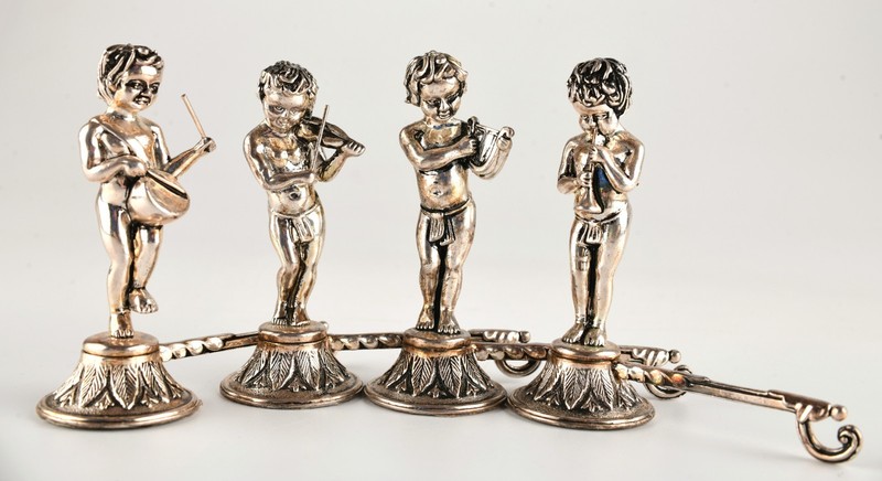 *Lot of 4 Vintage Silver Plated Putto Place Card Holders Cherub Angels Musicians gallery