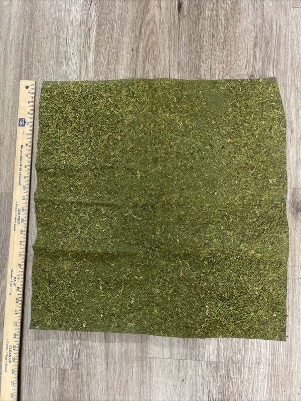 22 in. X 22 in. Artificial Moss Mat