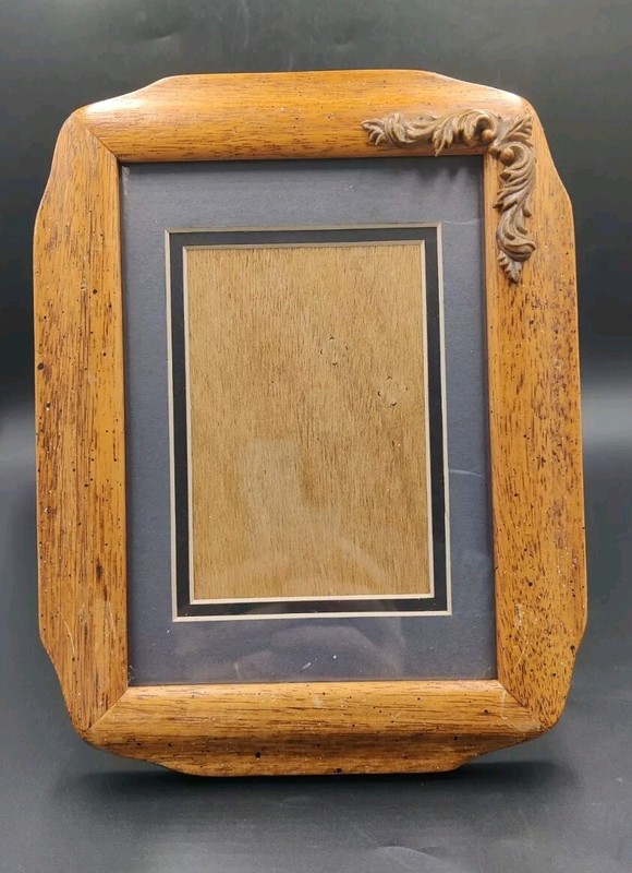 Handmade Frame Carved Oak Picture Frame With Easel Hold 6.5″ X 4.5″ W/0 Matte