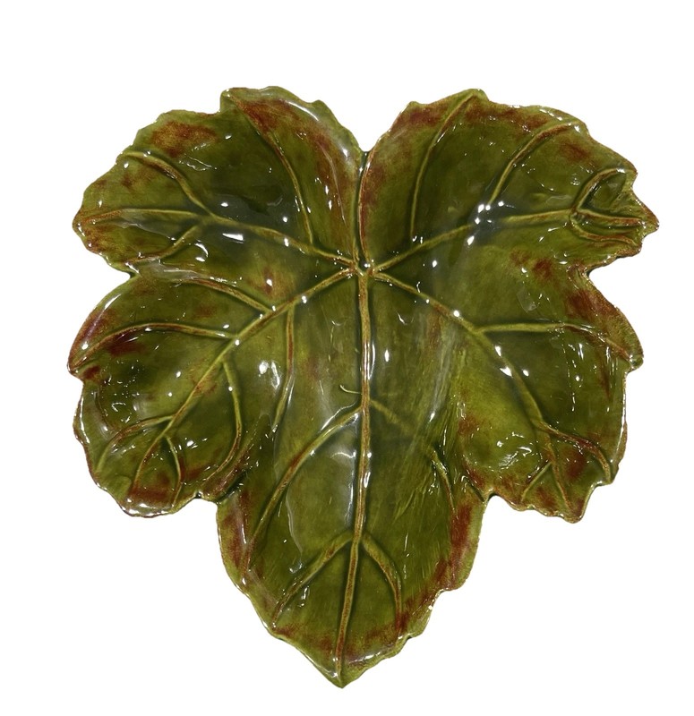 Vintage Trinket Dish OR Wall-hanging Plate – Green Maple Leaf 1980 (Rare)