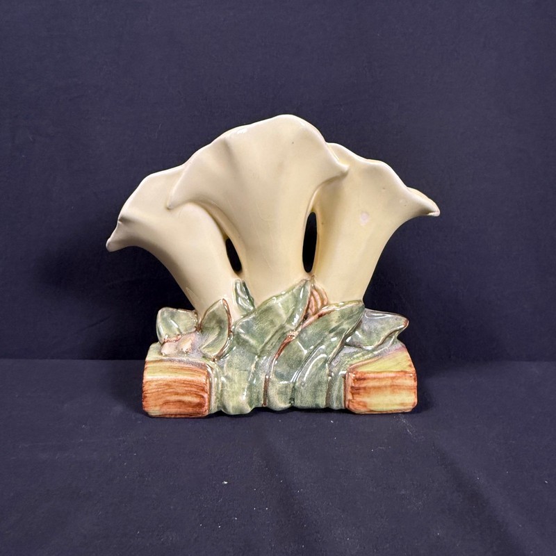 McCoy Pottery Triple Calla Lily Vase Cream Green Leaves MCM Vintage 50s USA