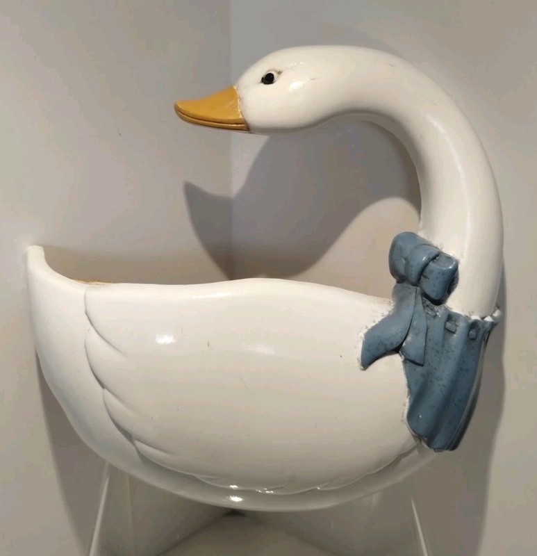 Vtg Burwood Goose Wall Pocket Hanging Decor White Blue Apron Cottagecore