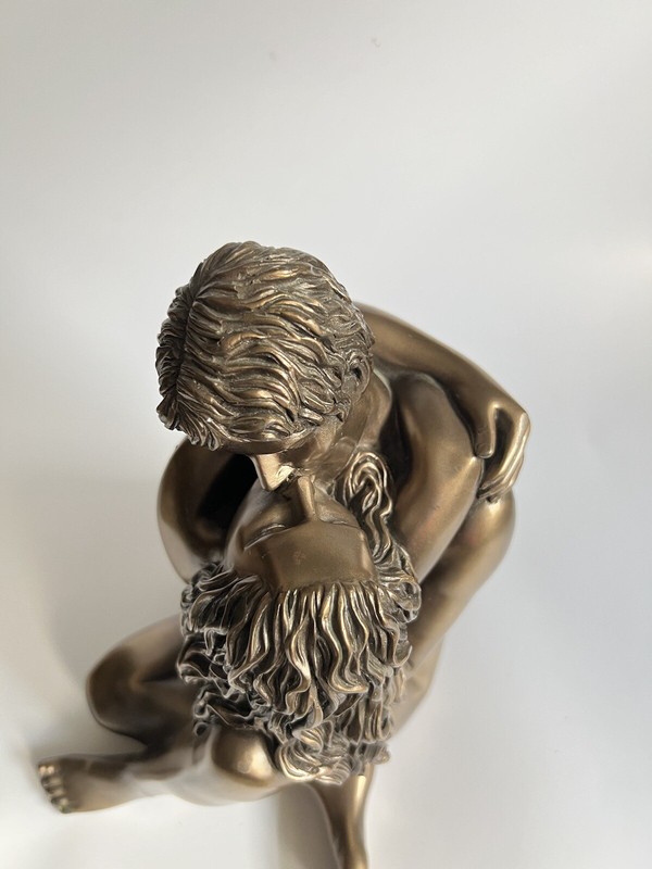 Couple Kissing Art Figure Decor Signed By Q. Tupton Color Dark Bronze Resin gallery