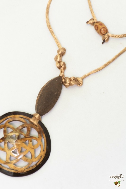 Ceylon New Coconut shell Pendant With Chain Quality Handmade Creative Ornament