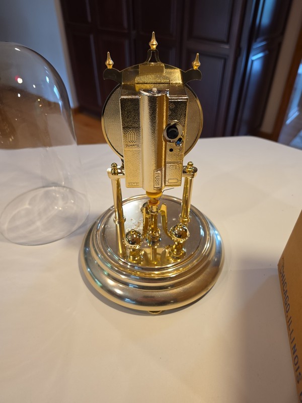 Elgin Glass Dome Quartz Anniversary Clock Rotating Pendulum Mantel Model E-29 gallery