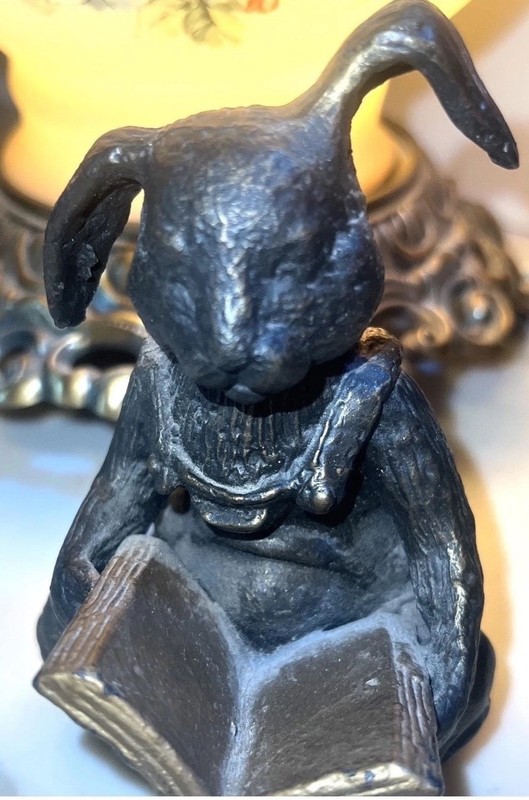 Vtg Andrea by Sadek cast iron black rabbit reading paper weight book end 3x4.5 gallery