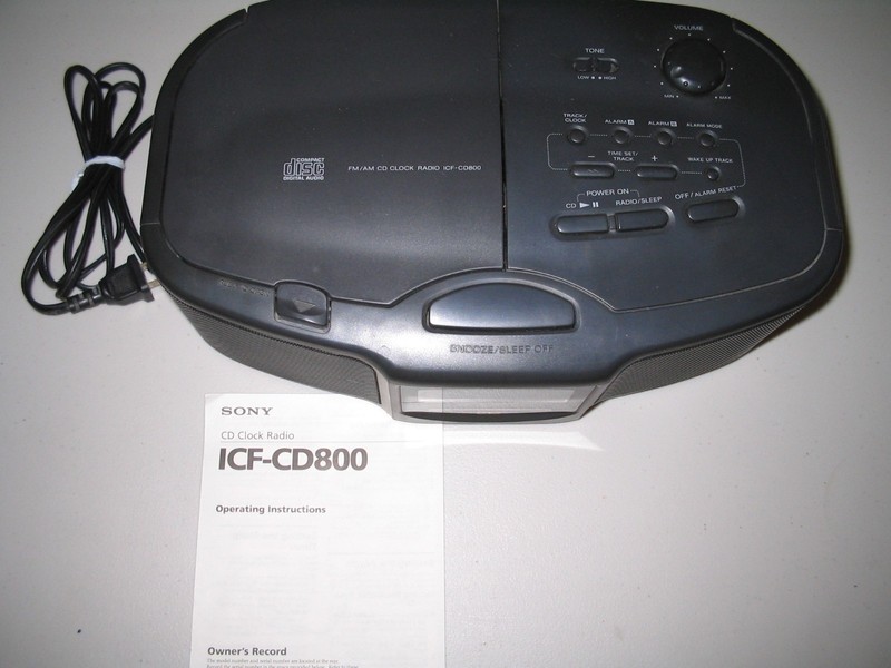 Sony CD Clock Radio ICF-CD800