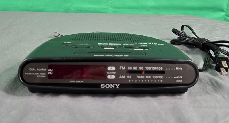Sony Dream Machine Dual Alarm Clock AM/FM Radio ICF-C390 Black