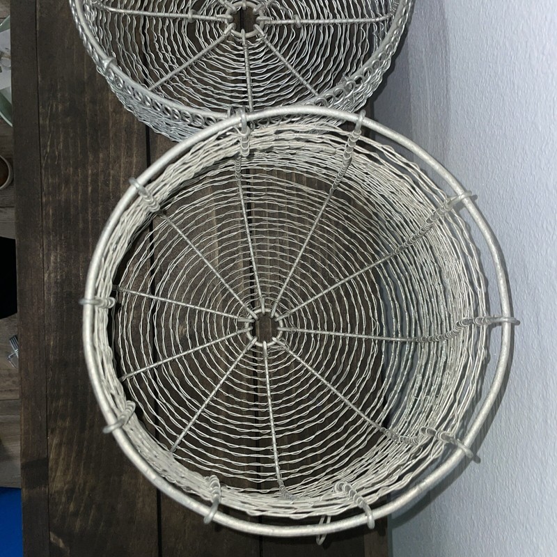 Rustic Metal Wire Woven Basket With Lid gallery