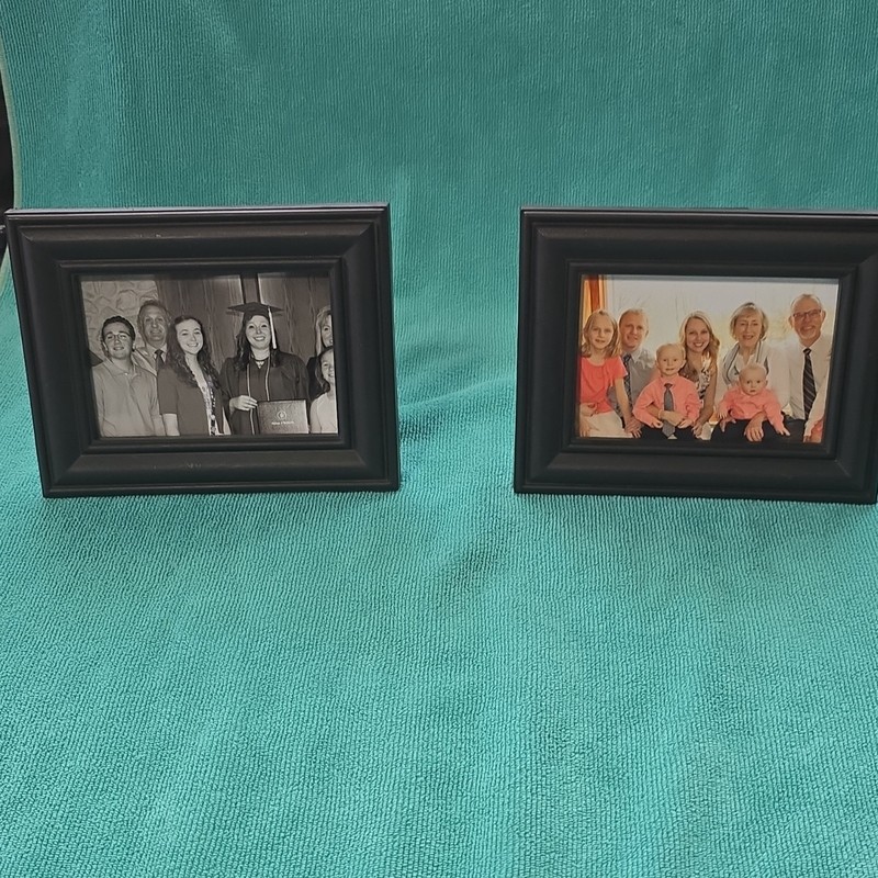 set of 2Black Plastic Photo Frame 6.25×5, for pic size 4×6 Matte Finish