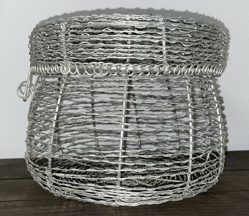 Rustic Metal Wire Woven Basket With Lid gallery