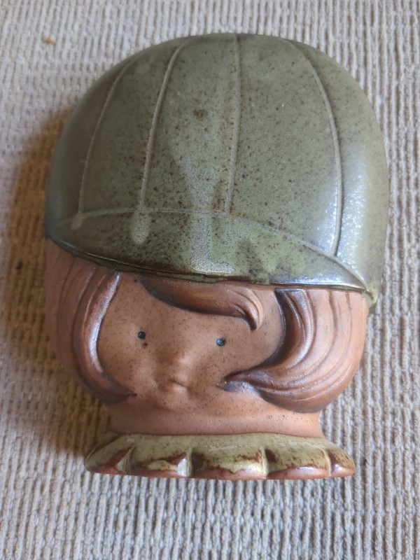 Vtg Rare Stoneware Head Vase Wall Pocket Planter Mod Girl With Hat Japan